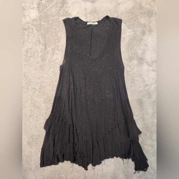 We the Free People Shimmy Sasha Ruffled Tier Tunic Tank Charcoal Distressed Top - Picture 2 of 6